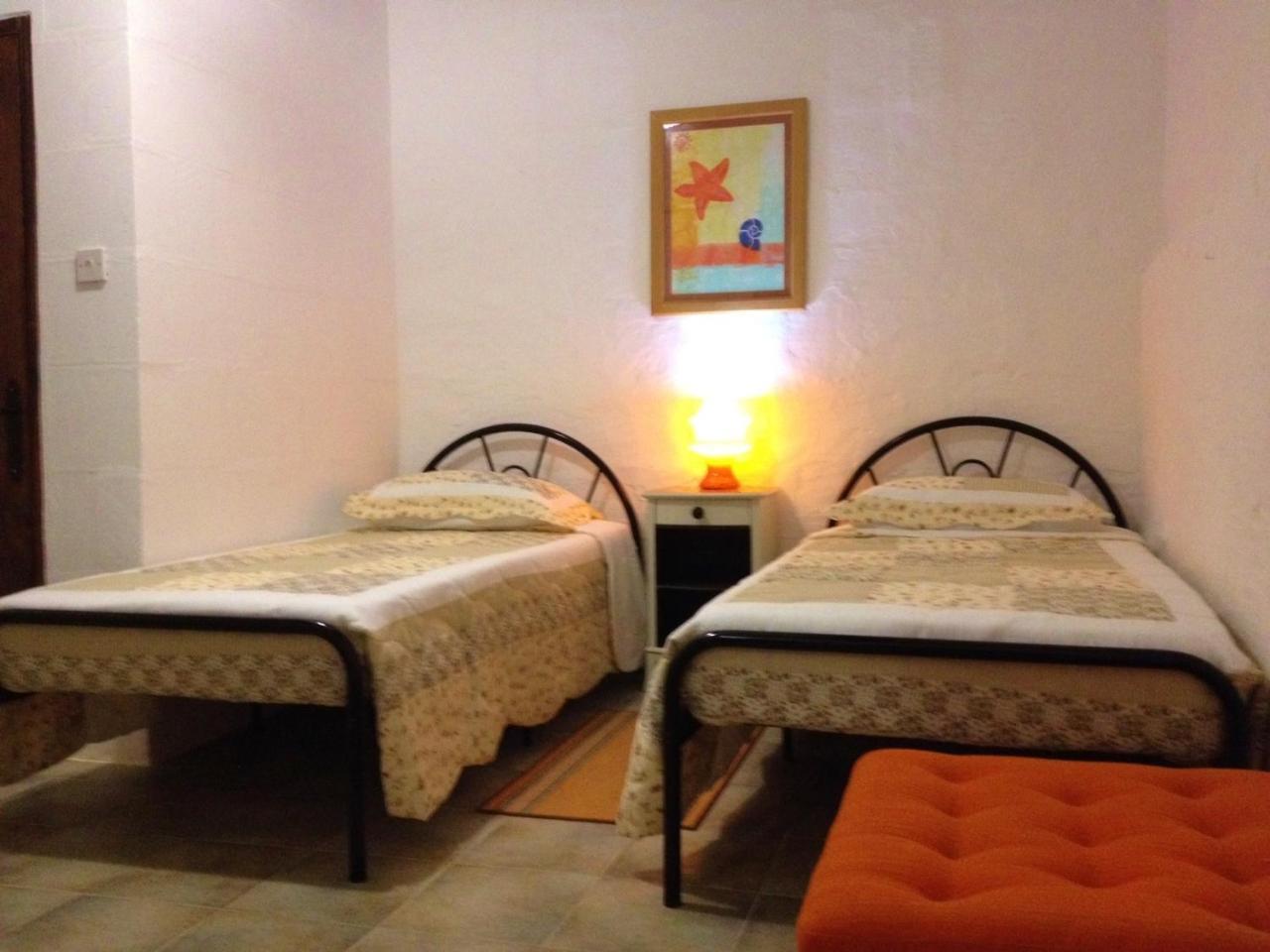 Anna Karistu Accommodation Kerċem Zimmer foto